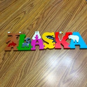 Beautiful Alaska Wood Puzzle 12 pc Really Cute - Excellent Condition